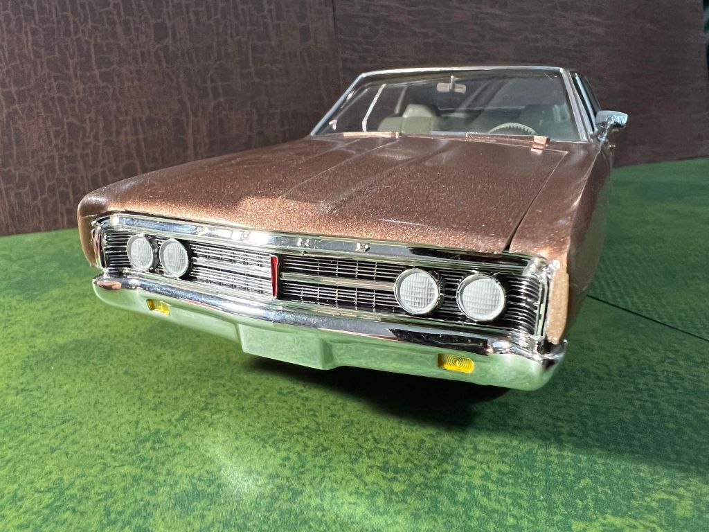 1970 Ford Galaxie Hardtop front grille