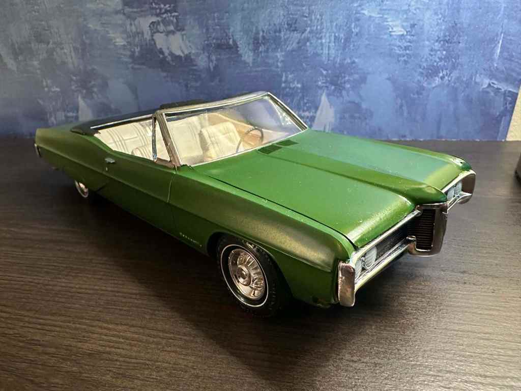 1968 Pontiac Bonneville Convertible front quarter view, by MPC, built by Kevin O'Connell.